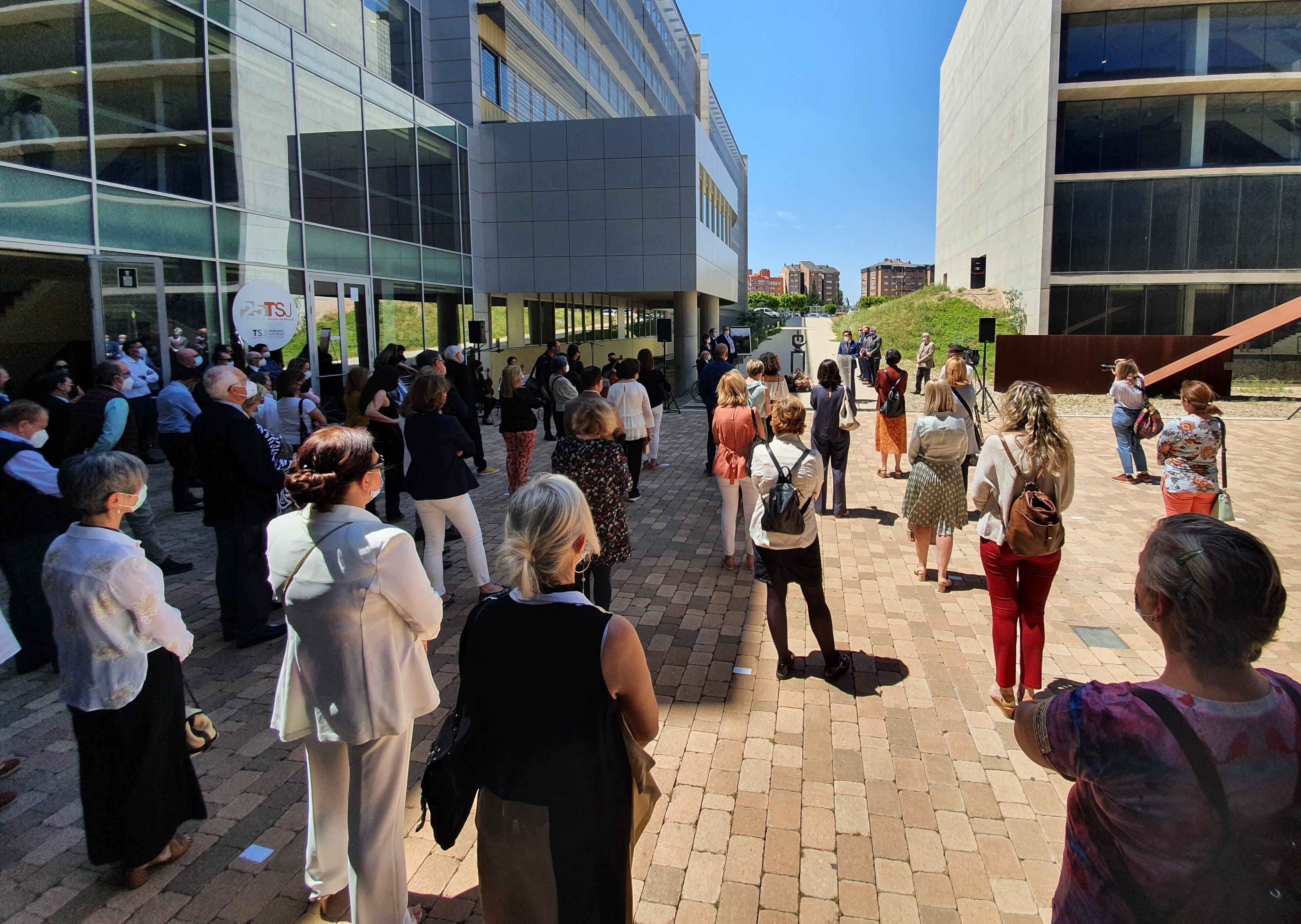 La justicia murciana rinde homenaje a la magistrada María Poza 